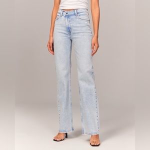 Abercrombie and Fitch 90s Relaxed Jean High Rise